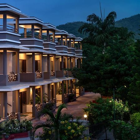 Araliayas Resort & Spa Удайпур Экстерьер фото
